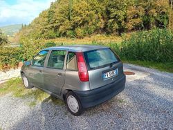 Grigio Usata 1995 Fiat Punto Tre volumi | 400 €