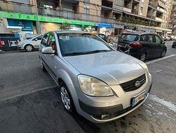 Usata 2007 Kia Rio Tre volumi | 1300 €