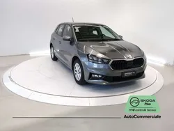 Grigio scuro Usata 2022 Skoda Fabia Ambition Tre volumi | 12.850 € (Ottimo prezzo)