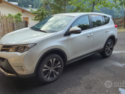 Usata 2014 Toyota RAV4 Style SUV | 14.000 € (Buon prezzo)