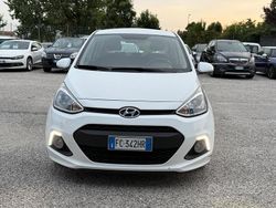 Bianco Usata 2016 Hyundai i10 Comfort Due volumi | 5100 € (Buon prezzo)