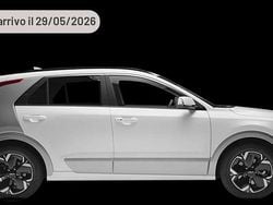 Argento Usata 2024 Kia e-Niro Style SUV | 35.650 € (Molto cara)