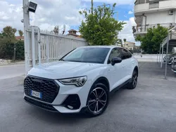 Bianco Usata 2022 Audi Q3 Black Edition SUV | 37.890 € (Cara)