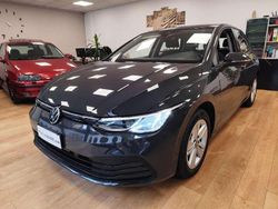 Other Usata 2020 VW Golf VIII Life Tre volumi | 18.590 € (Buon prezzo)