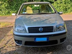 Grigio Usata 2005 Fiat Punto Due volumi | 2500 € (Cara)