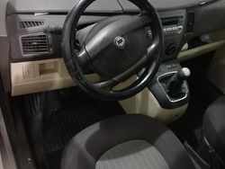 Grigio Usata 2004 Lancia Musa Monovolume | 2000 €