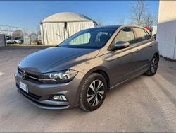 Grigio Usata 2021 VW Polo Life Tre volumi | 12.990 € (Ottimo prezzo)