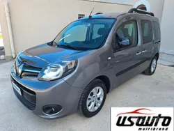 Grigio Usata 2015 Renault Kangoo LIMITED Monovolume | 8990 € (Molto cara)