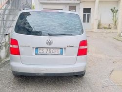 Grigio Usata 2005 VW Touran Monovolume | 2900 €