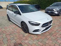 Usata 2023 Mercedes CLA180 Tre volumi | 31.500 € (Buon prezzo)