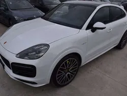 Bianco Usata 2022 Porsche Cayenne Platinum Edition SUV | 95.000 € (Molto cara)