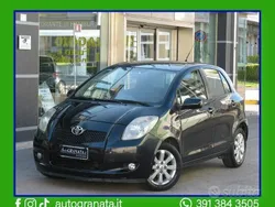 Nero Usata 2007 Toyota Yaris Active Tre volumi | 1950 € (Ottimo prezzo)