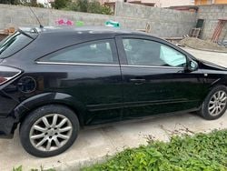 Usata 2006 Opel Astra GTC Coupé | 2000 € (Buon prezzo)