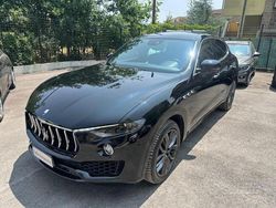 Nero metallizzato Usata 2020 Maserati Levante SUV | 39.900 € (Ottimo prezzo)