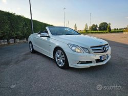 Bianco Usata 2010 Mercedes E220 Avantgarde Cabrio | 12.500 € (Buon prezzo)