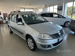 Argento Usata 2012 Dacia Logan MCV Station wagon | 4690 € (Buon prezzo)
