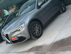 Grigio Usata 2019 Alfa Romeo Stelvio SUV | 20.500 € (Buon prezzo)