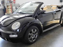 Nero Usata 2004 VW Beetle Cabrio | 8450 € (Molto cara)