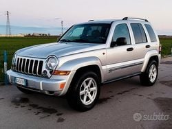 Usata 2006 Jeep Cherokee SUV | 6500 €