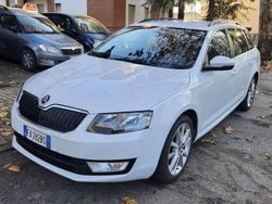 Usata 2015 Skoda Octavia Executive Station wagon | 6500 € (Ottimo prezzo)