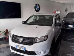 Bianco Usata 2015 Dacia Sandero Tre volumi | 4499 € (Ottimo prezzo)