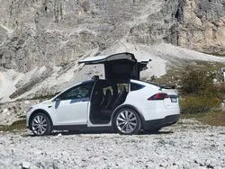 Bianco Usata 2017 Tesla Model X SUV | 33.500 €