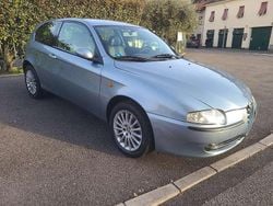 Grigio Usata 2003 Alfa Romeo 147 Distinctive Due volumi | 2499 € (Buon prezzo)