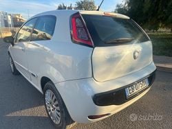 Bianco Usata 2011 Fiat Punto Evo Due volumi | 2490 € (Buon prezzo)