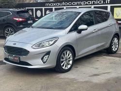 Grigio Usata 2019 Ford Fiesta Titanium Tre volumi | 9990 € (Ottimo prezzo)