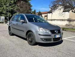 Grigio Usata 2009 VW Polo United Tre volumi | 4800 € (Ottimo prezzo)