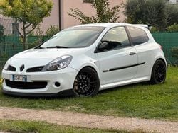 Begagnad 2008 Renault Clio R.S. R.S. Halvkombi | 14.000 € (Bra pris)