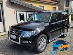 Viola Usata 2015 Mitsubishi Pajero Instyle SUV | 35.500 € (Buon prezzo)