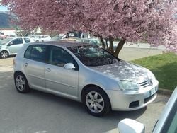 Grigio Usata 2006 VW Golf V Tre volumi | 3200 € (Buon prezzo)