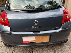Blu Usata 2006 Renault Clio II Tre volumi | 1600 € (Ottimo prezzo)