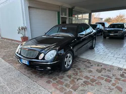 Nero Usata 2006 Mercedes E280 Avantgarde Tre volumi | 4600 € (Ottimo prezzo)