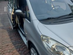 Grigio Usata 2008 Peugeot 1007 Monovolume | 2550 € (Buon prezzo)