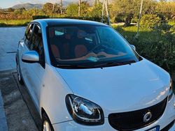 Bianco Usata 2015 Smart ForFour Due volumi | 8000 €