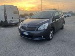 Grigio Usata 2009 Toyota Verso Sol Monovolume | 7399 € (Buon prezzo)