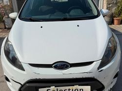 Bianco Usata 2011 Ford Fiesta Due volumi | 1799 € (Super prezzo)