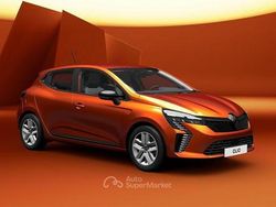 Arancione Usata 2025 Renault Clio V Evolution Tre volumi | 16.000 € (Buon prezzo)