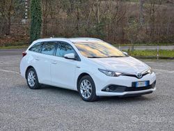 Bianco Usata 2015 Toyota Auris Touring Sports Lounge Station wagon | 6400 € (Molto cara)