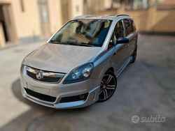 Grigio Usata 2006 Opel Zafira Cosmo Monovolume | 3300 € (Buon prezzo)