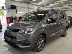Grigio scuro Usata 2023 Toyota Proace Verso Luxury Station wagon | 33.500 €