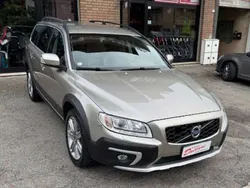 Colore bronzo metalizzato Usata 2016 Volvo XC70 Summum SUV | 15.500 € (Ottimo prezzo)