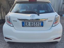 Bianco Usata 2013 Toyota Yaris Trend Tre volumi | 7490 € (Buon prezzo)