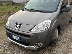 Usata 2010 Peugeot Partner Monovolume | 3800 € (Buon prezzo)