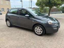 Grigio Usata 2014 Fiat Grande Punto Due volumi | 5400 € (Buon prezzo)