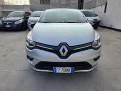 Grigio Usata 2018 Renault Clio IV Zen Tre volumi | 9500 € (Buon prezzo)