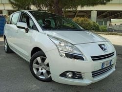 Bianco Usata 2011 Peugeot 5008 Monovolume | 4750 € (Buon prezzo)