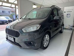 Grigio Usata 2020 Ford Tourneo Courier Titanium Monovolume | 15.999 € (Buon prezzo)
